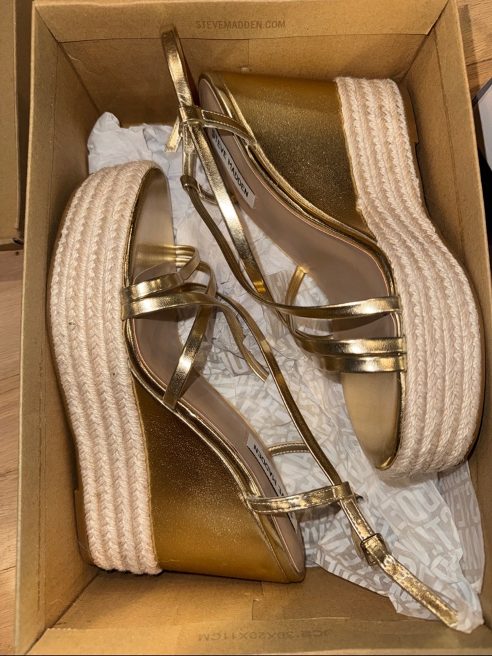 NWT Steve Madden Metallic Gold Espadrille Wedge Sandals